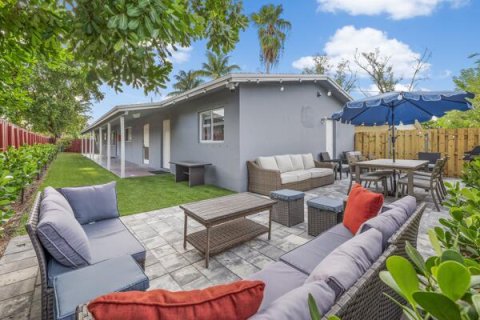 Apartamento en alquiler en Fort Lauderdale, Florida, 2 dormitorios, 92.9 m2 № 2274861 - foto 2