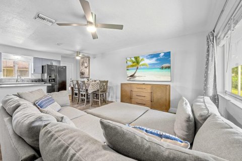 Apartamento en alquiler en Fort Lauderdale, Florida, 2 dormitorios, 92.9 m2 № 2274861 - foto 8
