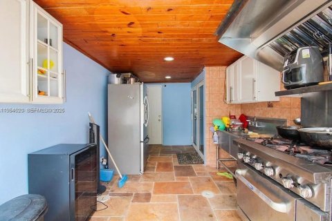 Villa ou maison à vendre à Miami, Floride: 5 chambres, 212.28 m2 № 2024890 - photo 21