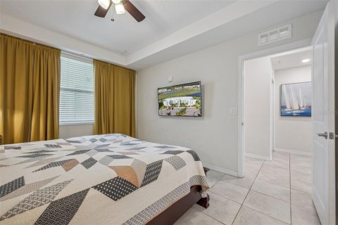 Купить кондоминиум в Киссимми, Флорида 5 комнат, 110.18м2, № 2213873 - фото 17