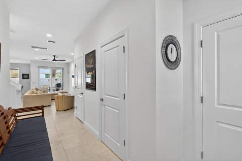 Townhouse in Deerfield Beach, Florida 3 bedrooms, 171.13 sq.m. № 2168570 - photo 9