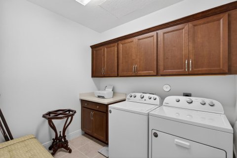 Townhouse in Deerfield Beach, Florida 3 bedrooms, 171.13 sq.m. № 2168570 - photo 28