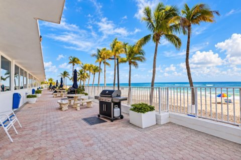 Copropriété à louer à Pompano Beach, Floride: 2 chambres, 145.86 m2 № 2402352 - photo 12