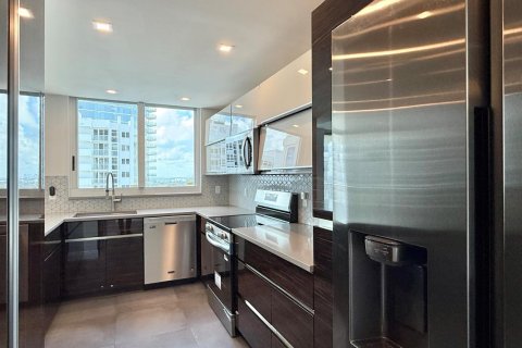 Copropriété à louer à Pompano Beach, Floride: 2 chambres, 145.86 m2 № 2402352 - photo 19