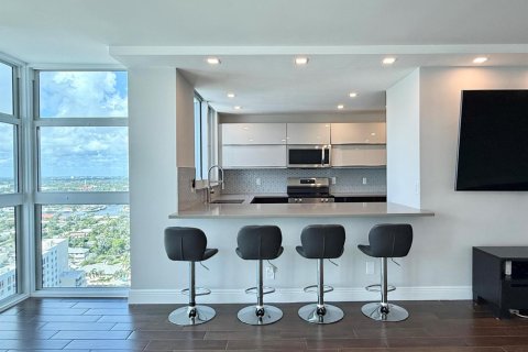 Copropriété à louer à Pompano Beach, Floride: 2 chambres, 145.86 m2 № 2402352 - photo 2