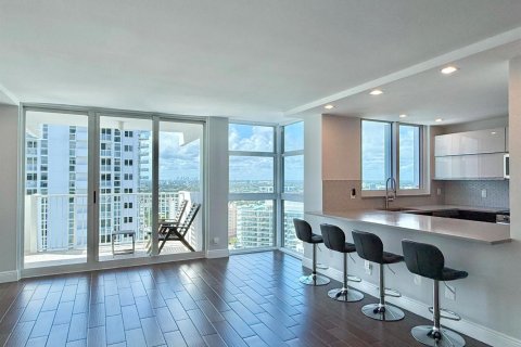 Copropriété à louer à Pompano Beach, Floride: 2 chambres, 145.86 m2 № 2402352 - photo 5