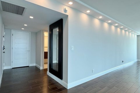 Copropriété à louer à Pompano Beach, Floride: 2 chambres, 145.86 m2 № 2402352 - photo 15