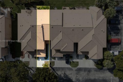 Adosado en venta en Coral Springs, Florida, 3 dormitorios, 150.87 m2 № 1992766 - foto 17