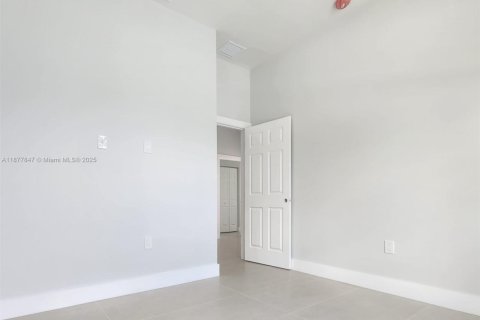 House in Fort Lauderdale, Florida 4 bedrooms, 147.06 sq.m. № 1923111 - photo 19