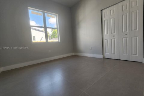 House in Fort Lauderdale, Florida 4 bedrooms, 147.06 sq.m. № 1923111 - photo 18