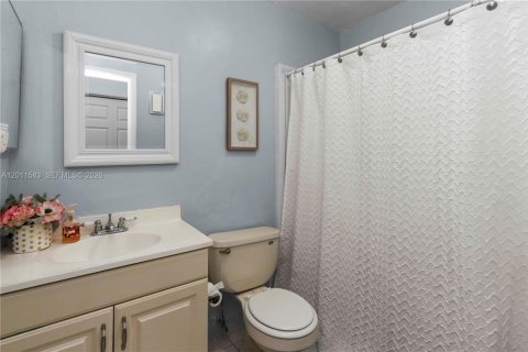 Townhouse in Miami, Florida 3 bedrooms, 118.54 sq.m. № 2074725 - photo 14