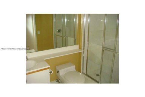 Condominio en venta en Aventura, Florida, 2 dormitorios, 109.72 m2 № 2035428 - foto 12