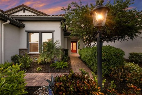 Villa ou maison à vendre à Lakewood Ranch, Floride: 4 chambres, 195.93 m2 № 2324956 - photo 5