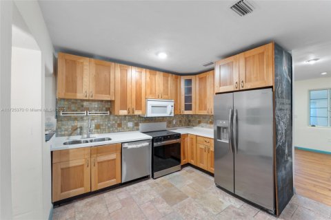 Купить виллу или дом в Майами, Флорида 3 спальни, 140.75м2, № 1864789 - фото 5
