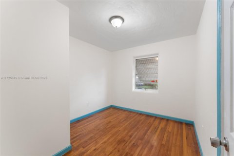Купить виллу или дом в Майами, Флорида 3 спальни, 140.75м2, № 1864789 - фото 11