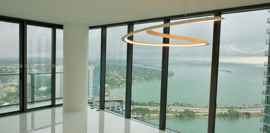 Condo in Miami, Florida, 1 bedroom  № 1994824