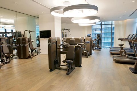 Condo in Miami, Florida, 1 bedroom  № 1994824 - photo 15