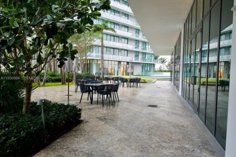 Condo in Miami, Florida, 1 bedroom  № 1994824 - photo 18