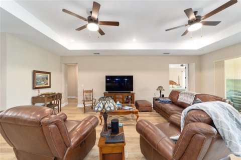 House in Ocala, Florida 3 bedrooms, 268.77 sq.m. № 1758287 - photo 11