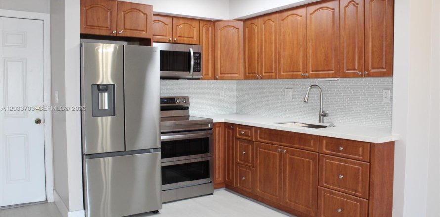 Condo à Hialeah, Floride, 2 chambres  № 2078029