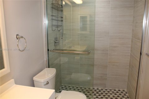 Copropriété à louer à Hialeah, Floride: 2 chambres, 87.61 m2 № 2078029 - photo 11