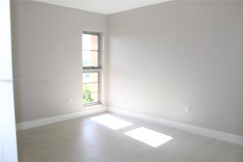 Copropriété à louer à Hialeah, Floride: 2 chambres, 87.61 m2 № 2078029 - photo 9