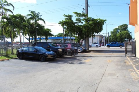 Copropriété à louer à Hialeah, Floride: 2 chambres, 87.61 m2 № 2078029 - photo 16
