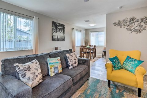 Купить виллу или дом в Майами, Флорида 3 спальни, 115.94м2, № 2078468 - фото 15