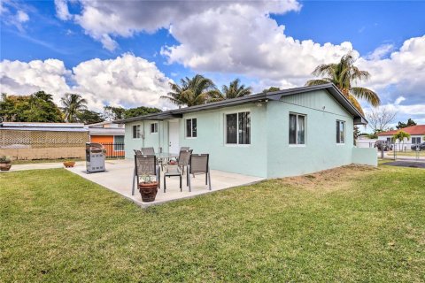 Купить виллу или дом в Майами, Флорида 3 спальни, 115.94м2, № 2078468 - фото 26
