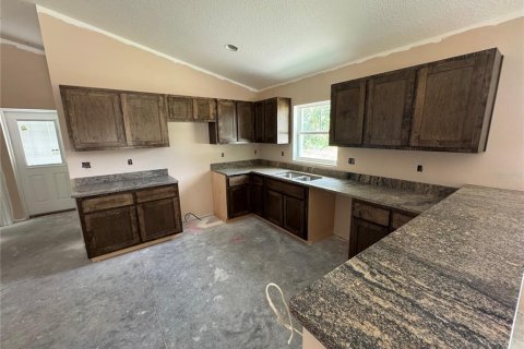 Casa en venta en Lake Panasoffkee, Florida, 3 dormitorios, 145.02 m2 № 1777313 - foto 2