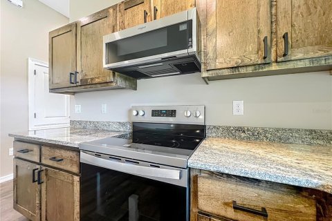 Casa en venta en Lake Panasoffkee, Florida, 3 dormitorios, 145.02 m2 № 1777313 - foto 13