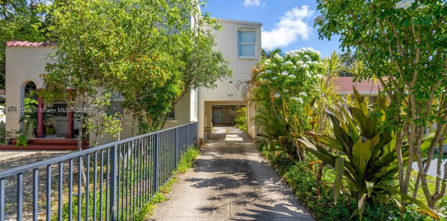 Villa ou maison à North Miami, Floride 1 chambre, 55.74 m2 № 1807591