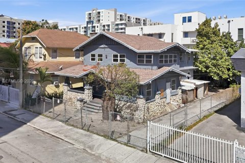 Купить земельный участок в Майами, Флорида № 2036109 - фото 9