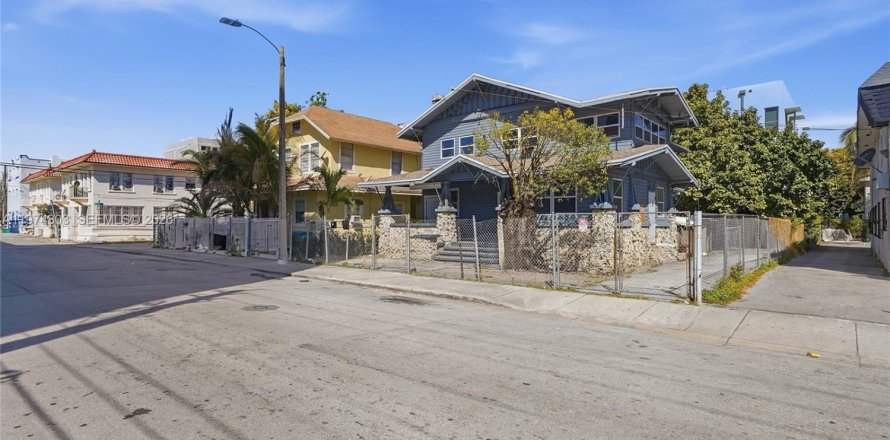 Земельный участок в Майами, Флорида № 2036109