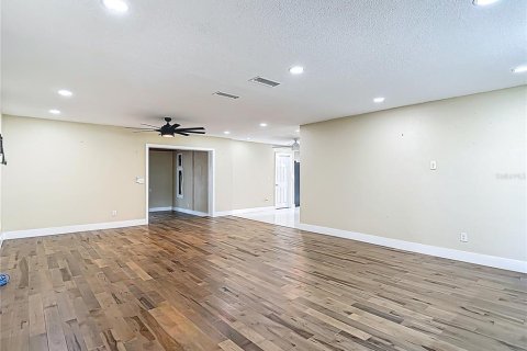 House in Fish Hawk, Florida 4 bedrooms, 236.9 sq.m. № 2329773 - photo 19