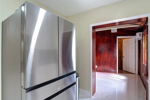 House in Fish Hawk, Florida 4 bedrooms, 236.9 sq.m. № 2329773 - photo 27