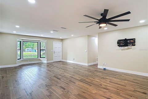 House in Fish Hawk, Florida 4 bedrooms, 236.9 sq.m. № 2329773 - photo 22