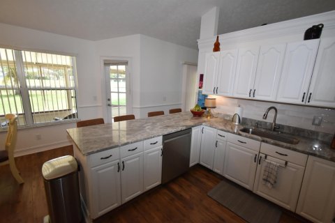 House in Port St. Lucie, Florida 3 bedrooms, 192.77 sq.m. № 2084142 - photo 8