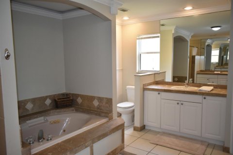 House in Port St. Lucie, Florida 3 bedrooms, 192.77 sq.m. № 2084142 - photo 17