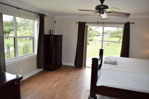 House in Port St. Lucie, Florida 3 bedrooms, 192.77 sq.m. № 2084142 - photo 11