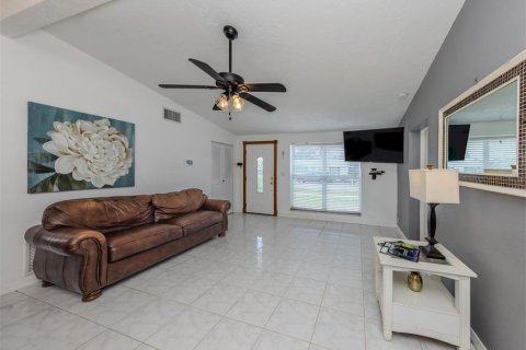 House in North Port, Florida 3 bedrooms, 110.27 sq.m. № 1869307 - photo 24