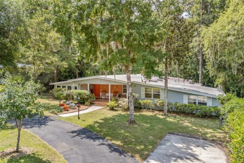 House in Gainesville, Florida 4 bedrooms, 242.2 sq.m. № 1768011 - photo 3