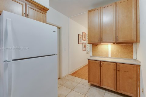 Villa ou maison à vendre à Coral Gables, Floride: 3 chambres, 165.37 m2 № 2025243 - photo 8