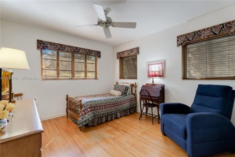 Villa ou maison à vendre à Coral Gables, Floride: 3 chambres, 165.37 m2 № 2025243 - photo 16