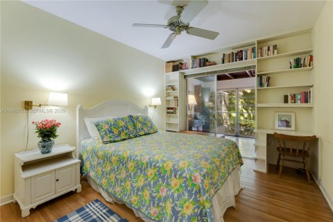 Villa ou maison à vendre à Coral Gables, Floride: 3 chambres, 165.37 m2 № 2025243 - photo 14