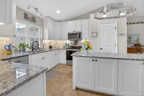 House in Summerfield, Florida 3 bedrooms, 151.99 sq.m. № 2124320 - photo 10