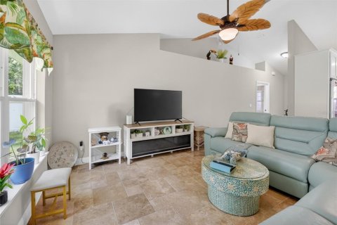 House in Summerfield, Florida 3 bedrooms, 151.99 sq.m. № 2124320 - photo 7
