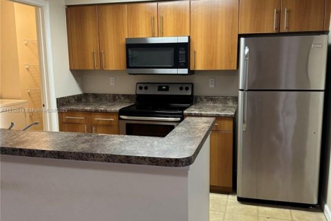 Condo in Coral Springs, Florida, 2 bedrooms  № 1937004 - photo 1