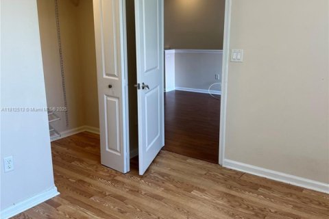 Condo in Coral Springs, Florida, 2 bedrooms  № 1937004 - photo 16