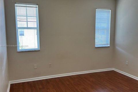 Снять в аренду кондоминиум в Корал-Спрингс, Флорида 2 спальни, 104.05м2, № 1937004 - фото 9